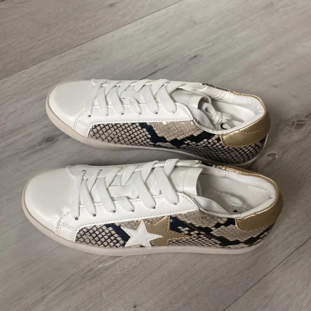 Justfab Zaylee Snakeskin Sneakers Goldsnake‎ 6 Nwt in packaging